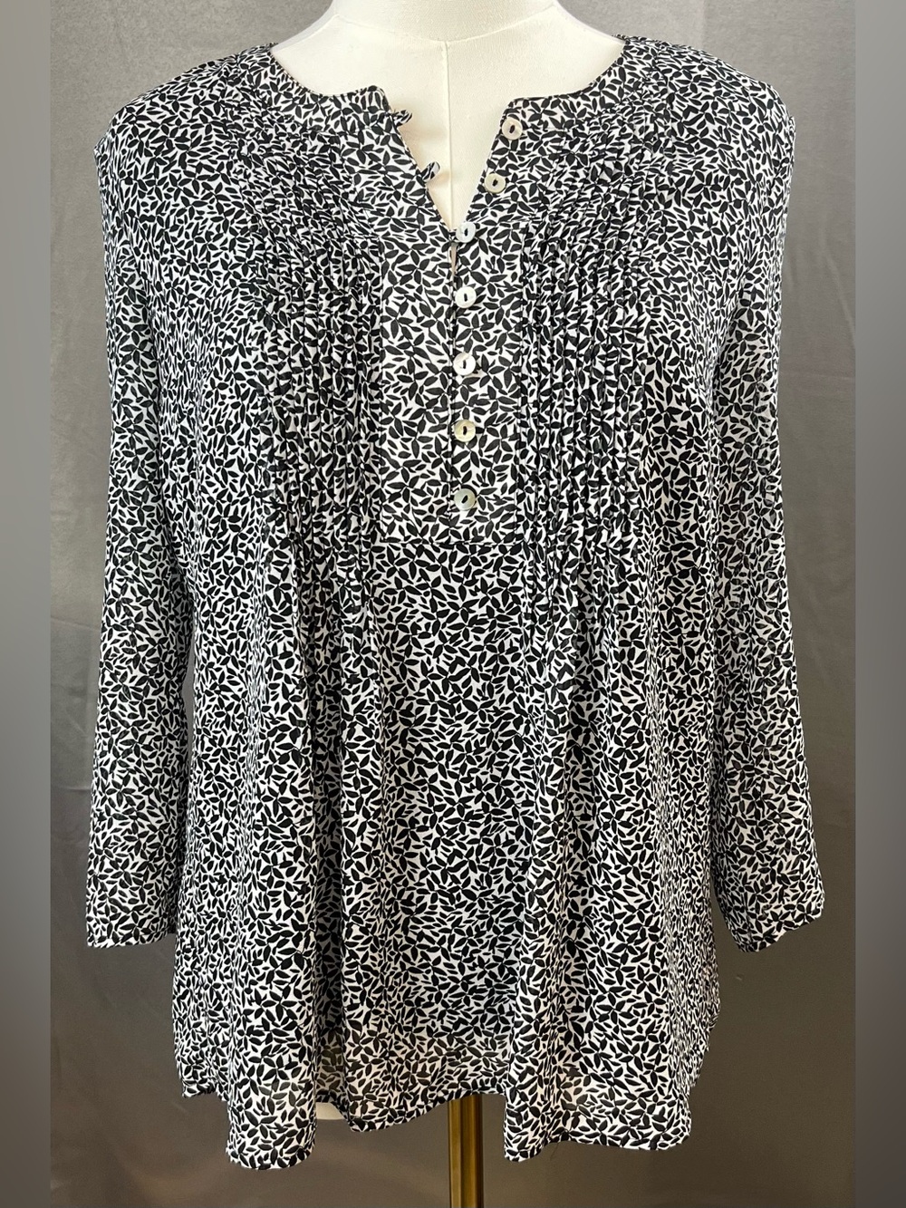 Daniel Rainn Black Pleated Tunic Blouse Roll Sleeve Office Petite XS DP14803PG4